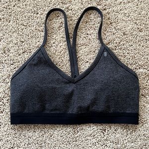 NoBull V-Neck Sports Bra (Matte)